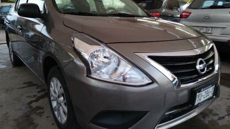 Nissan Versa Standard 2021