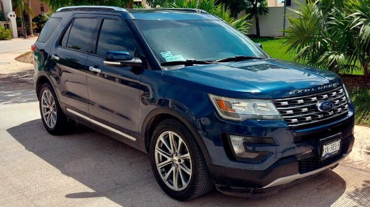 Ford Explorer Limited FWD 4E 2016