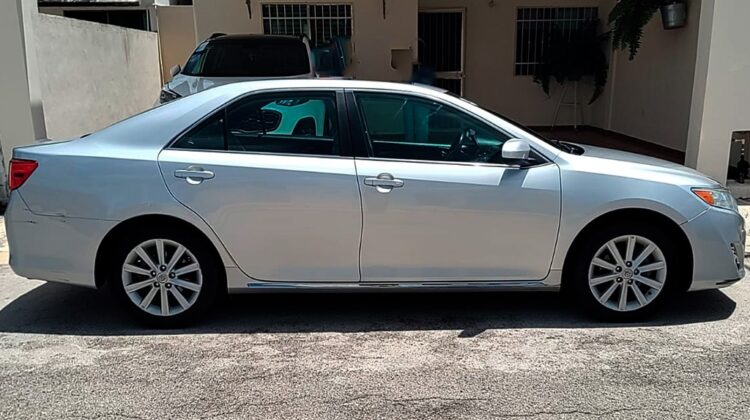 Toyota Camry XLE 2014