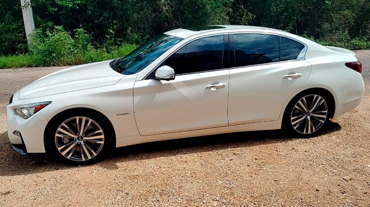 Infiniti Q50 Hibrido 2021