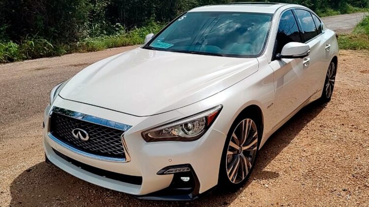 Infiniti Q50 Hibrido 2021