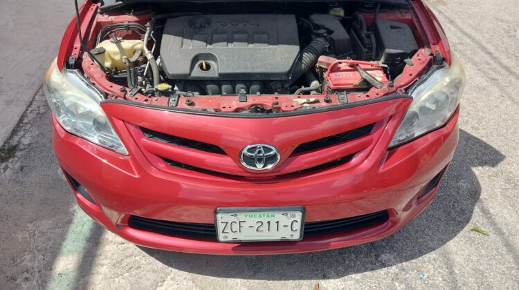 Toyota Corolla LE 2012