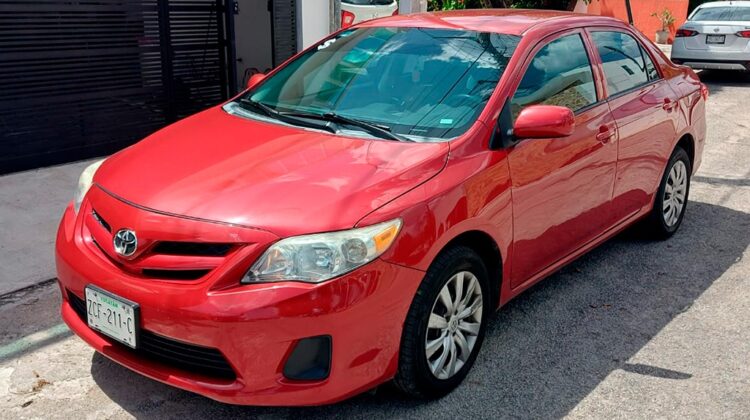 Toyota Corolla LE 2012