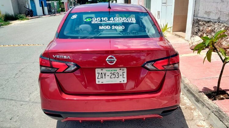 Nissan Versa Advance 2020