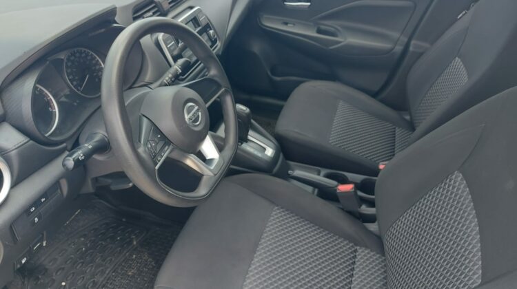 Nissan Versa Sense 2021