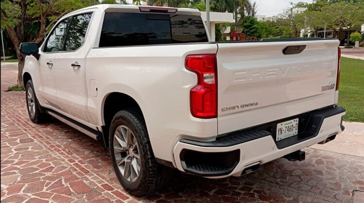 Chevrolet Cheyenne High Country 2021