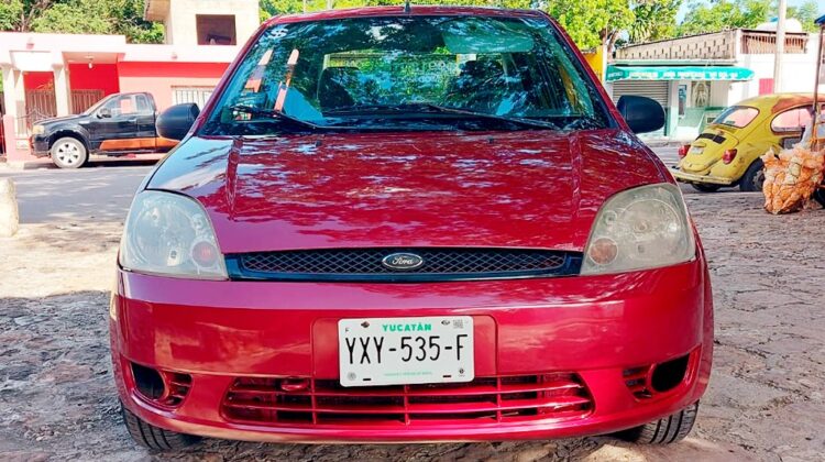 Ford Fiesta Sedán 2006