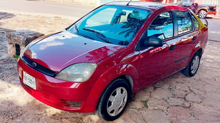 Ford Fiesta Sedán 2006