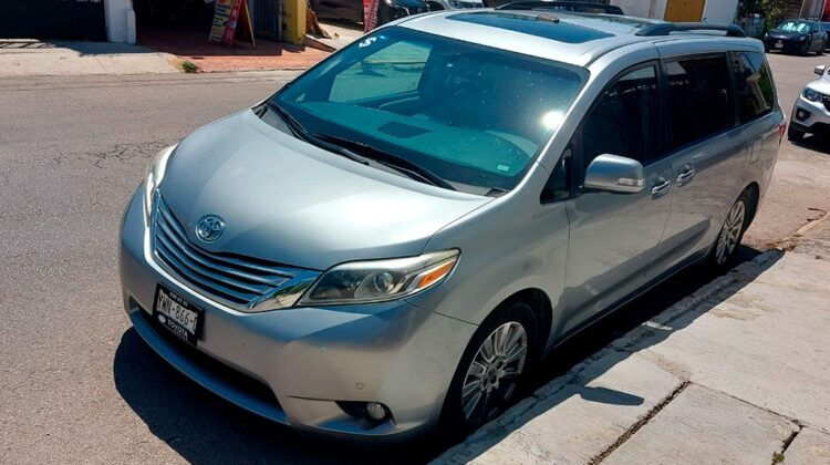 Toyota Sienna Limited 2017