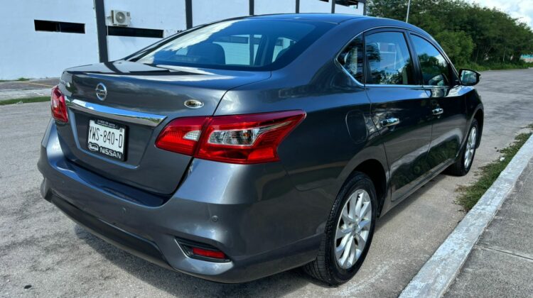 Nissan Sentra Advance 2018