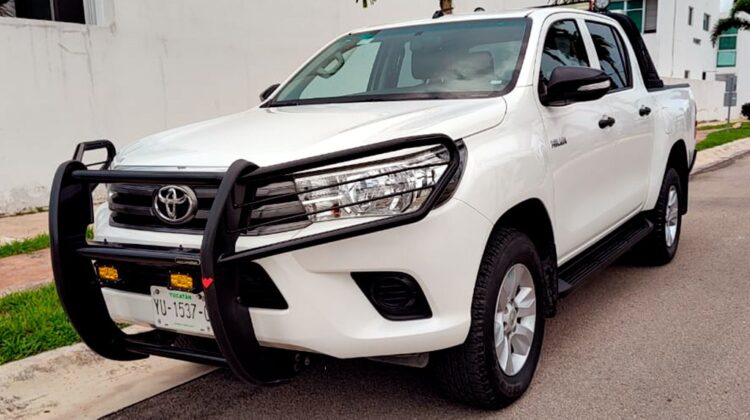 Toyota Hilux SR 2017