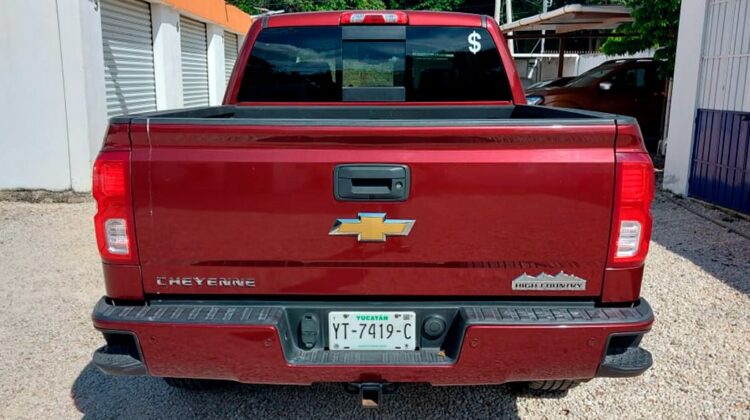 Chevrolet Cheyenne High Country 4×4 2017