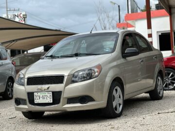 CHEVROLET AVEO LT 2013