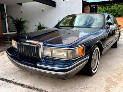 Lincoln Town Car 1991