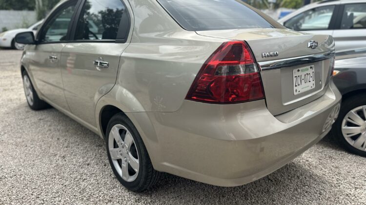 CHEVROLET AVEO LT 2013