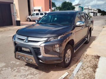 Mitsubishi L200 Doble Cabina 4X2 2021