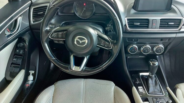 Mazda 3 Grand Touring Hatchback 2018