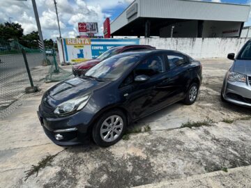 Kia Rio LX Sedán 2016