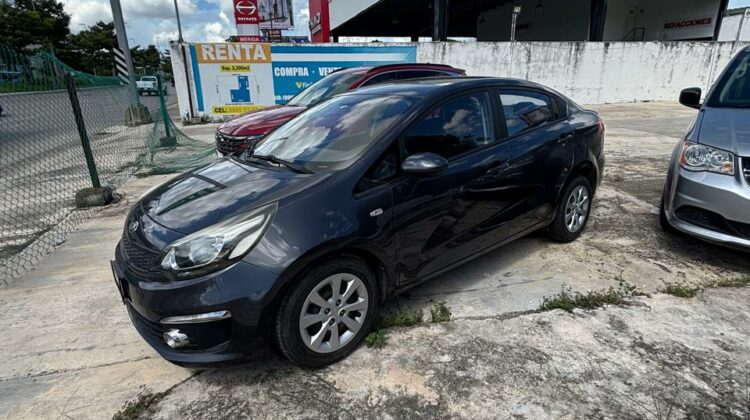 Kia Rio LX Sedán 2016