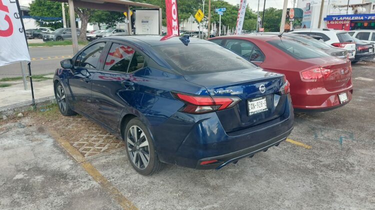 Nissan Versa Platinum 2020