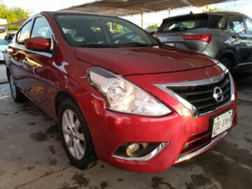 Nissan Versa Advance 2018