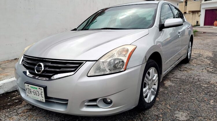 Nissan Altima SL High 2.5 2012