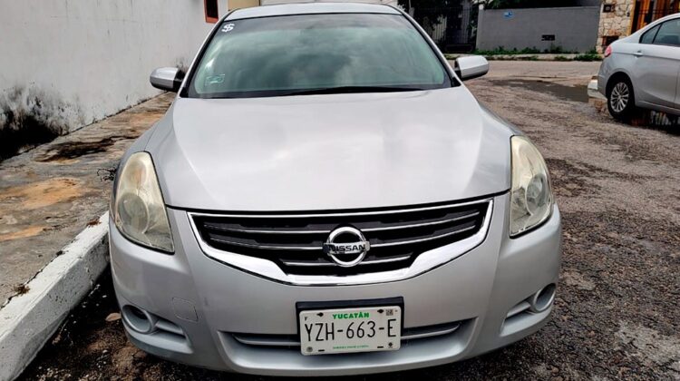 Nissan Altima SL High 2.5 2012