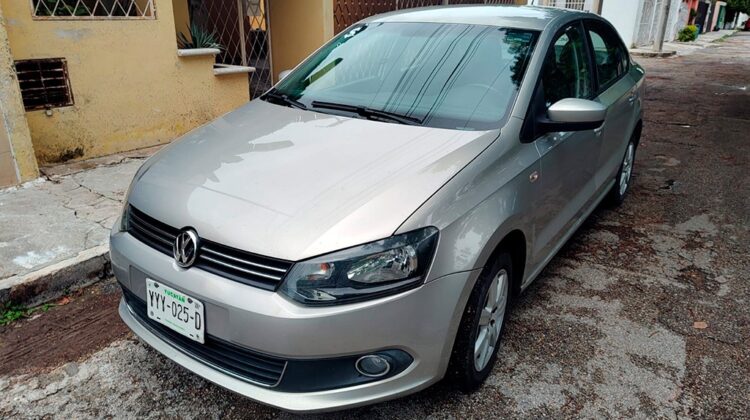 Volkswagen Vento Highline Triptronic 2014