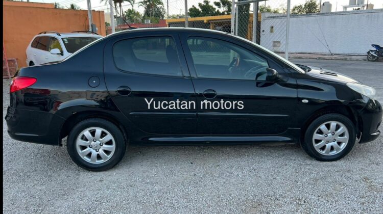 Peugeot 207 Sedán 2009