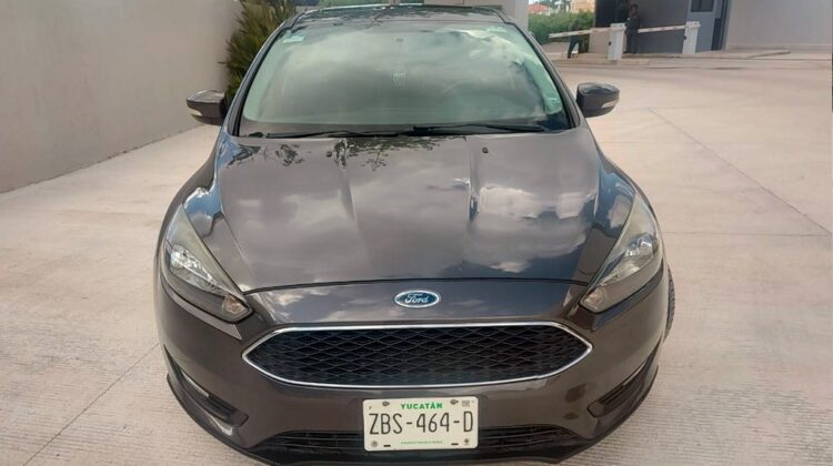 Ford Focus SE Luxury 2016