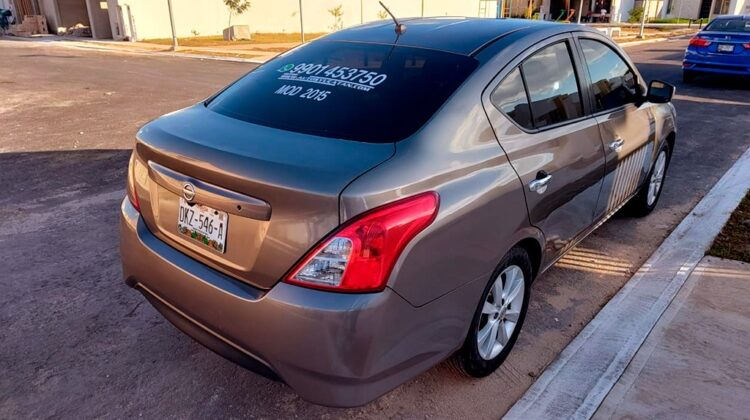 Nissan Versa Advance 2015