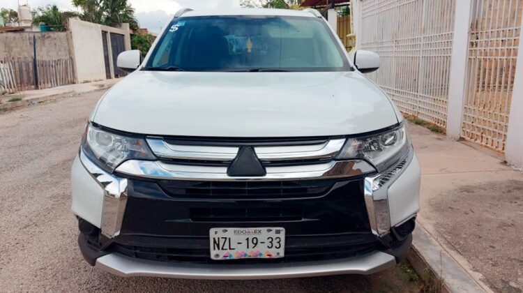 Mitsubishi Outlander ES 2016