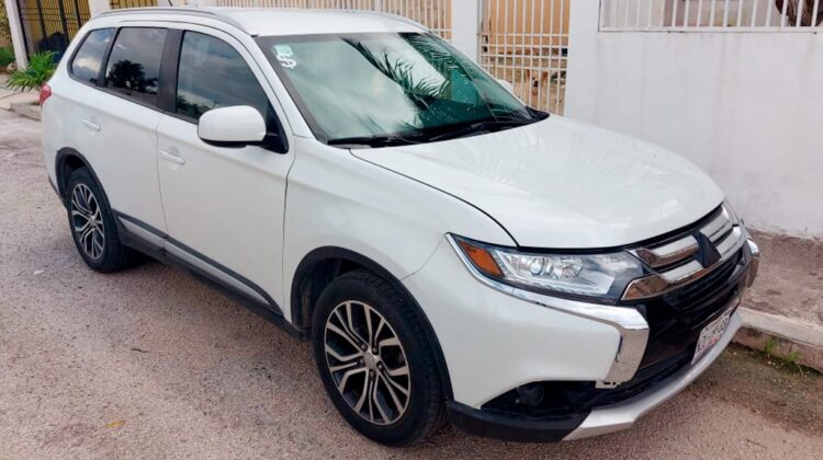 Mitsubishi Outlander ES 2016