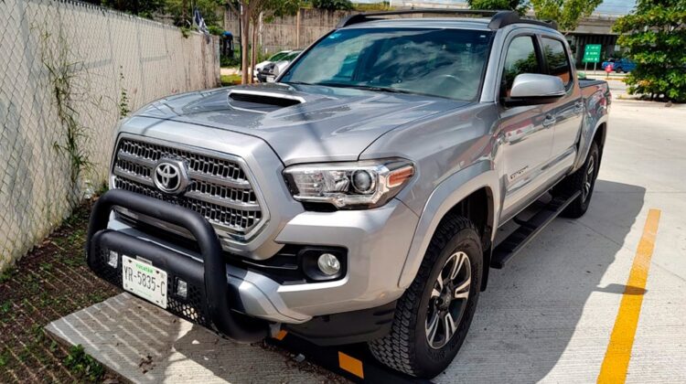 Toyota Tacoma Sport 2016