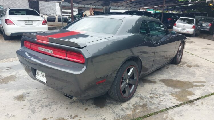 Dodge Challenger 2014