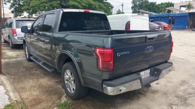 Ford F-150 Lariat 2015