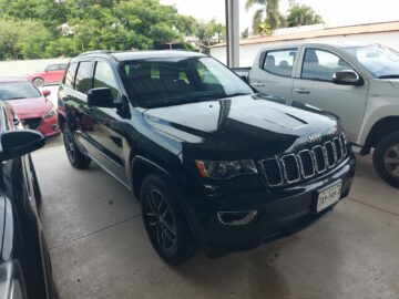 Jeep Grand Cherokee Laredo 2018