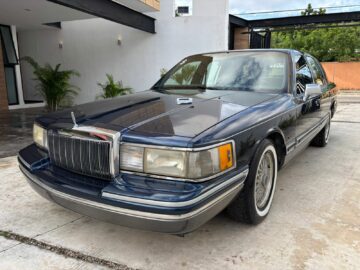 Ford Lincoln Town Car 1991