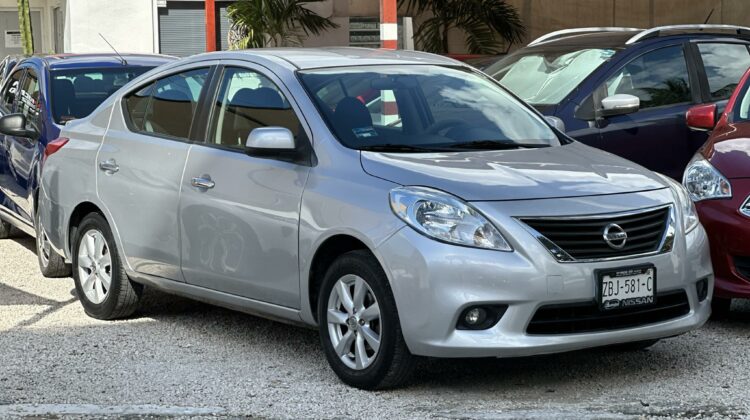 NISSAN VERSA ADVANCE 2012