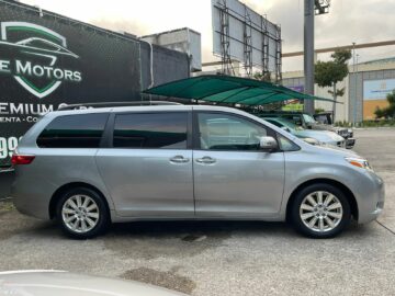 Toyota Sienna Limited 2017