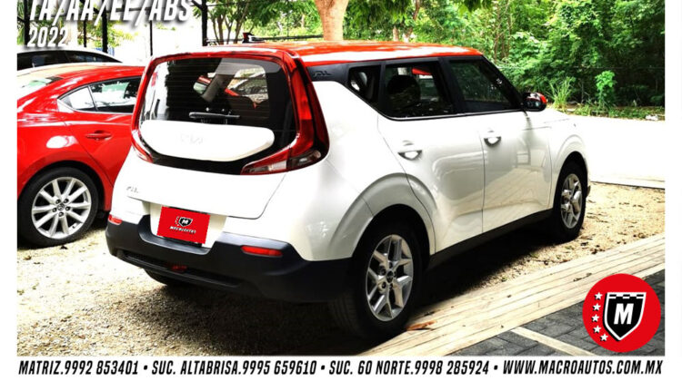 KIA SOUL LX 2022 BLANCA