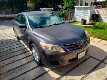 Toyota Camry LE 2010