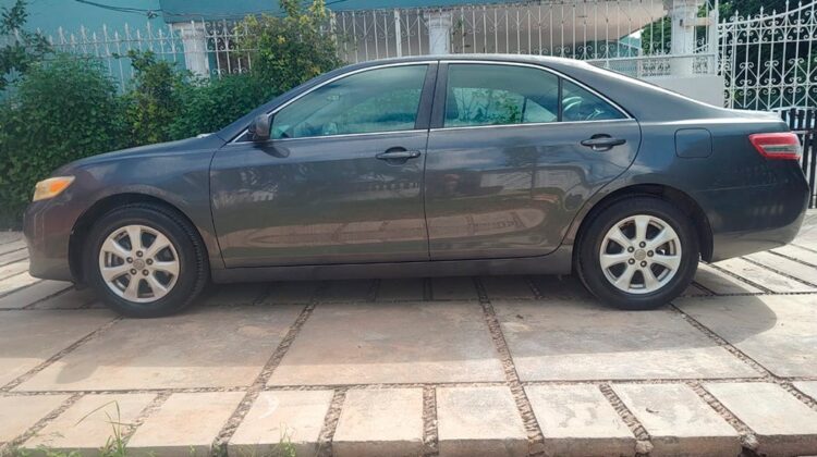 Toyota Camry LE 2010