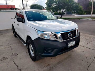 Nissan NP300 Doble Cabina SE 2017