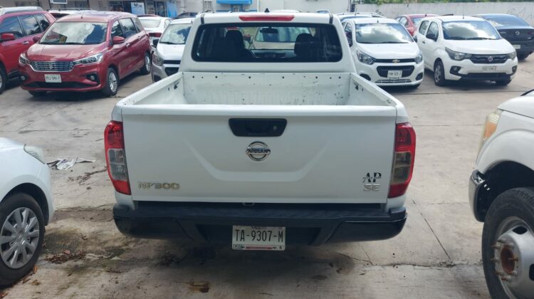 Nissan NP300 Doble Cabina 2018