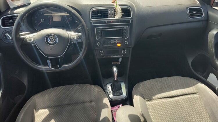 Volkswagen Vento Highline 2016