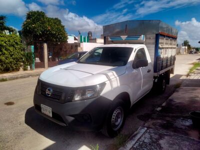 Nissan NP300 Austera con Redilas 2018