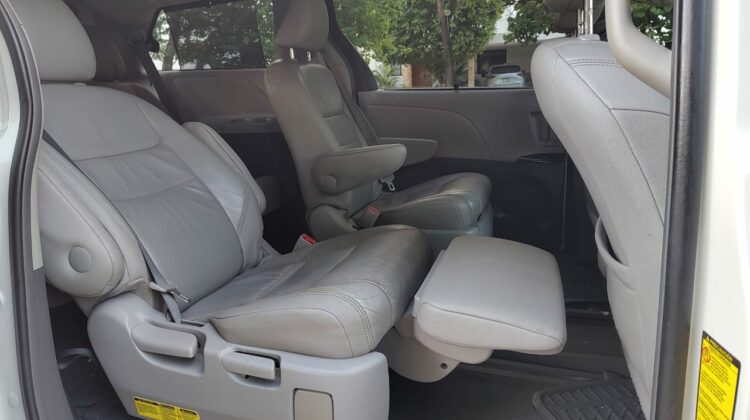 Toyota Sienna XLE 2015