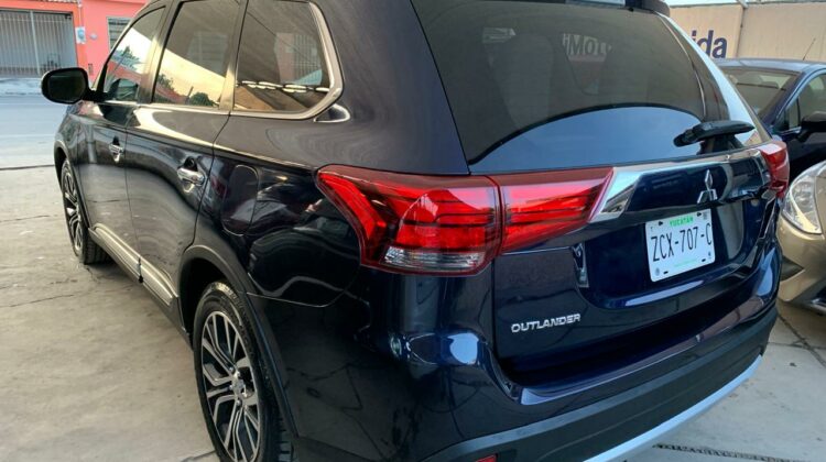 Mitsubishi Outlander Automática 2017