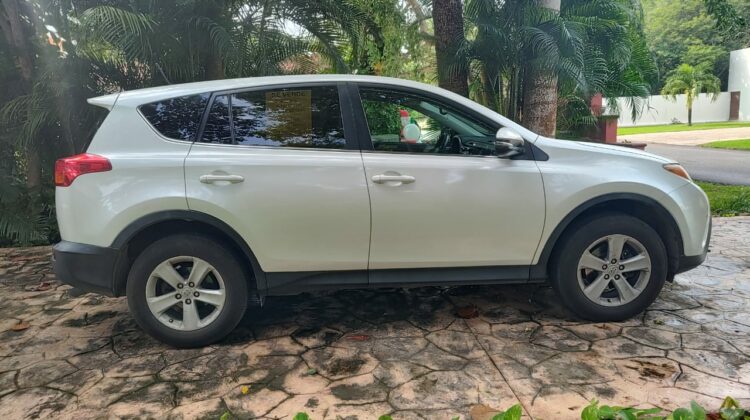 Toyota RAV4 Platinum 2014